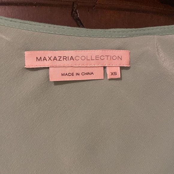 BCBG silk diamond neck mint color - Picture 5 of 5